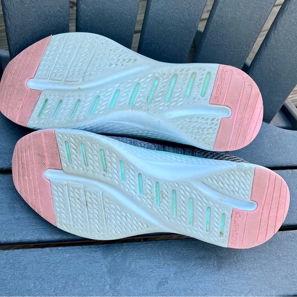 Skechers Woman’s Neutral Knit Sneaker with Memory Foam 9 - Picture 6 of 9